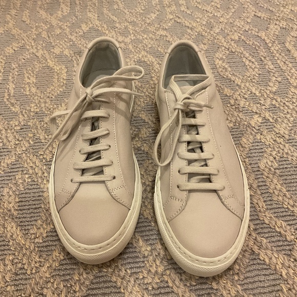 EUC gray/light purple Woman by Common Projects sneakers, size 8